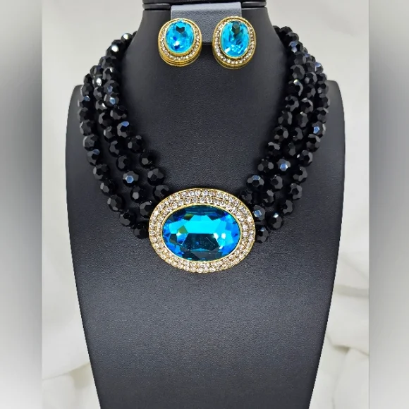 Heidi Daus Necklace And earrings Set - Picture 3 of 9